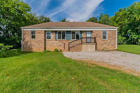 3717 Willow Creek Rd Nashville, TN 37207