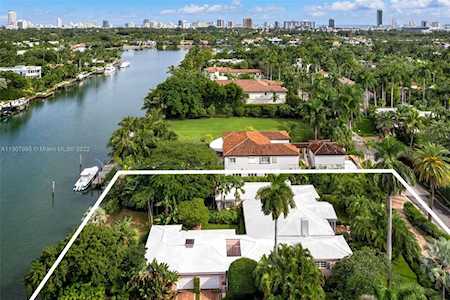 1635 W 27th St Miami Beach, FL 33140