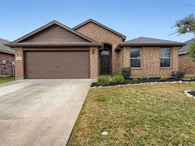 2532 Mill Springs Pass Fort Worth, TX 76123