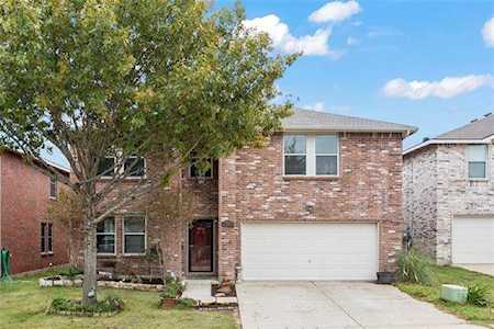 632 Silvertop Road Arlington, TX 76002