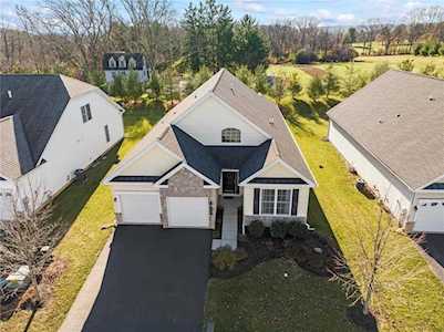 1009 Honor Dr Bethlehem, PA 18017