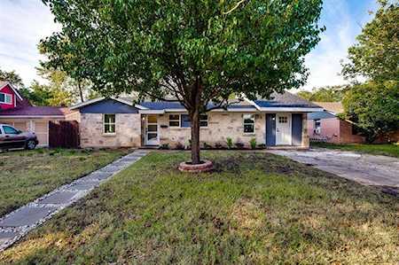 1023 Lakeland Drive Lewisville, TX 75067