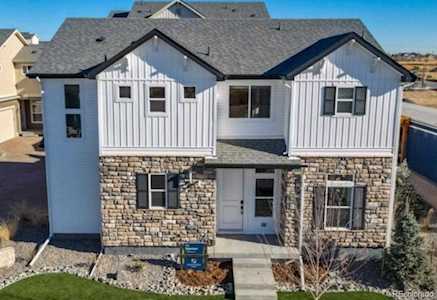 10205 Worchester St Commerce City, CO 80022