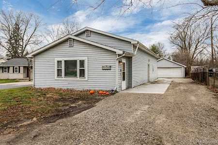 15700 S Huron River Dr Romulus, MI 48174