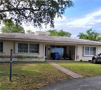 2000 Coral Gardens Dr Wilton Manors, FL 33306