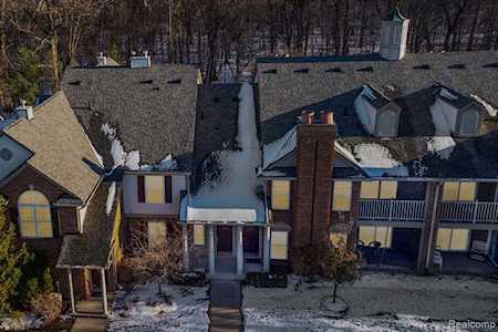 3483 Tremonte Rochester, MI 48306