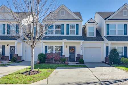 918 Summerlake Dr Fort Mill, SC 29715