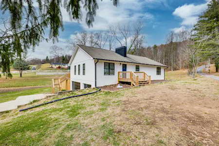 105 Fisher Dr Kingsport, TENNESSEE 37664