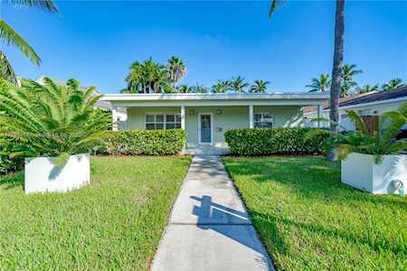 801 SE 9th St Fort Lauderdale, FL 33316