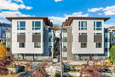 3062 SW Avalon Way #F Seattle, WA 98126