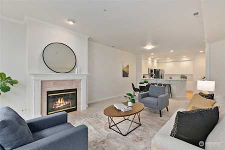 615 6th St #304 Kirkland, WA 98033