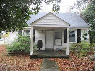 962 20th St Newport News, VA 23607