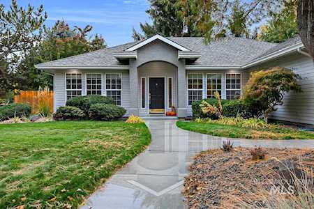 5103 W Navaho Ct Garden City, ID 83714