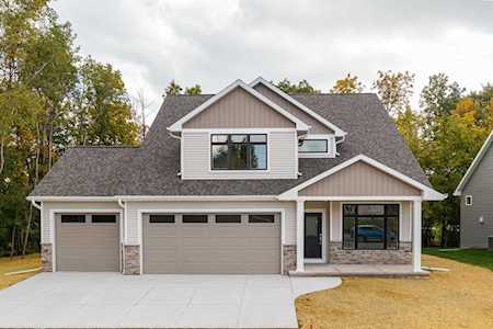 W6353 Kimberly Trl Menasha, WI 54952