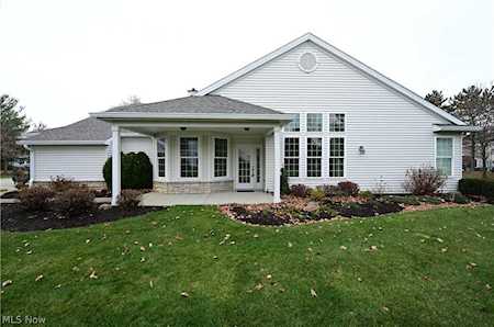 33179 Fairport Dr Avon Lake, OH 44012