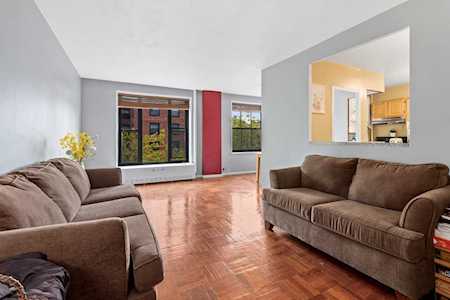 325 Clinton Ave #6F Brooklyn, NY 11205