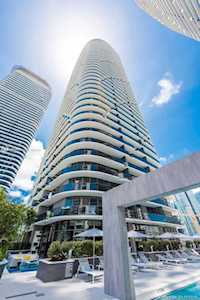 45 SW 9th St #2105 Miami, FL 33130