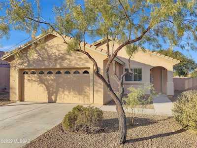 11872 W Farmall Dr Marana, AZ 85653