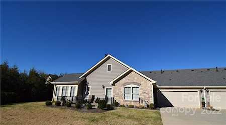2363 Villa Oaks Ct Gastonia, NC 28054