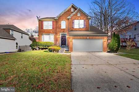 92 Orlando Dr Sicklerville, NJ 08081