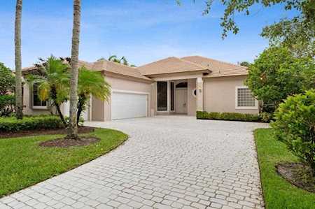 1867 Gulfstream Way West Palm Beach, FL 33411