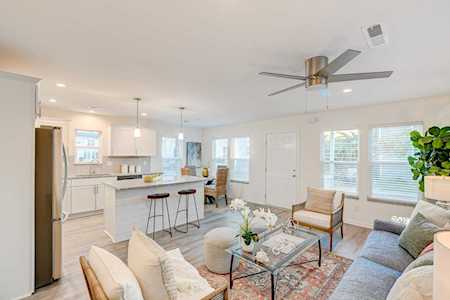 30 1/2 F Street Charleston, SC 29403