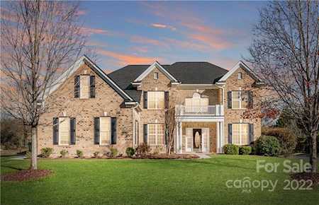 9725 Royal Colony Dr Waxhaw, NC 28173