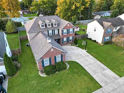 4221 Southport Trace Dr Indianapolis, IN 46237