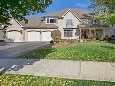 26517 Silverleaf Dr Plainfield, IL 60585