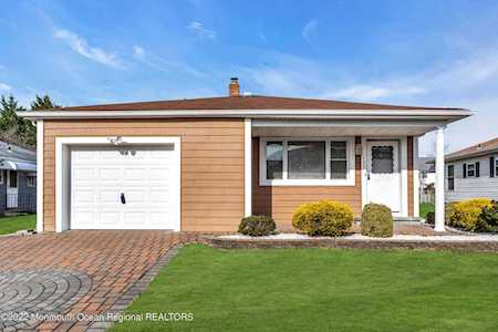 105 Port Royal Dr Toms River, NJ 08757