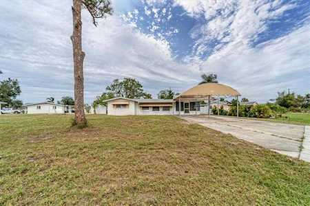 110 Lee CIRCLE Englewood, FL 34223