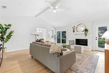 2854 Creekwood Drive Grapevine, TX 76051
