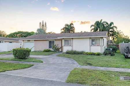 10749 Shady Pond Lane Boca Raton, FL 33428