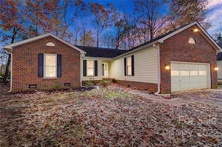 13820 Portpatrick Ln Matthews, NC 28105