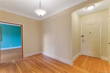 1 Bronxville Rd #5G Bronxville, NY 10708