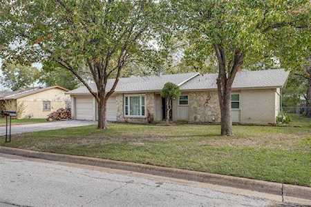6417 Regal Road Forest Hill, TX 76119