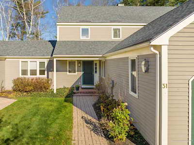 31 Foreside Commons Falmouth, ME 04105