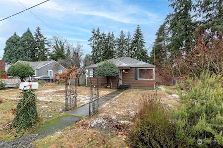 3304 Louise St W University Place, WA 98466