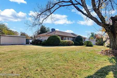3500 Robin Dr Louisville, KY 40216
