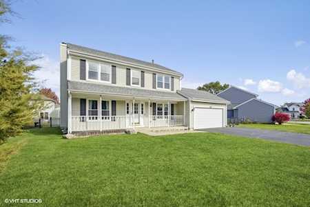 1325 Kelly Ct Batavia, IL 60510