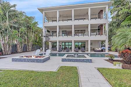 8201 Midnight Pass Rd Sarasota, FL 34242
