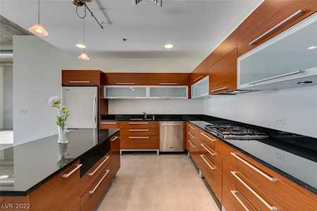 900 S Las Vegas Blvd #1009 Las Vegas, NV 89101