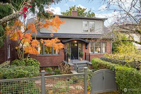 2569 6th Ave W Seattle, WA 98119
