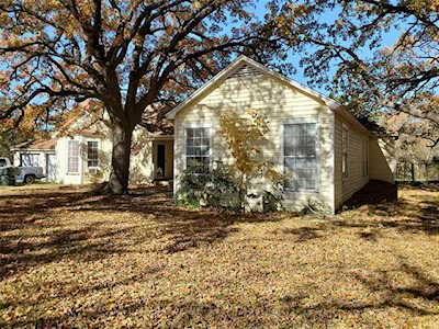 35 Vaughn Drive Denison, TX 75020