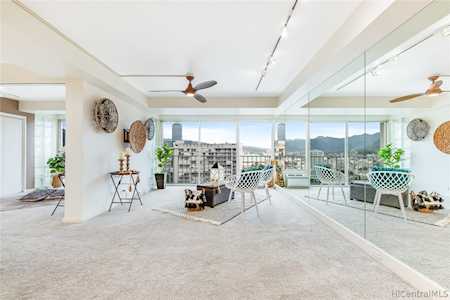 419 Atkinson Drive #1702 Honolulu, HI 96814