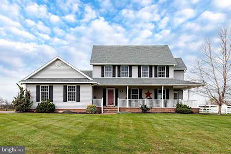 18 Two Penny Run Woodstown, NJ 08098