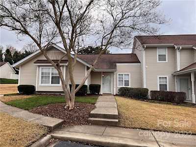 7814 Renaissance Ct Charlotte, NC 28226