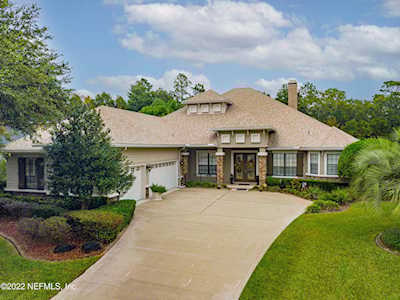 1012 W Dorchester DR St Johns, FL 32259