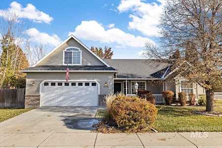 2530 N Valley Green Way Meridian, ID 83642