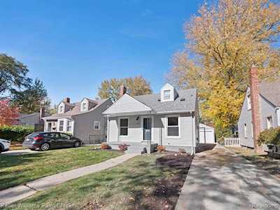 2252 Columbia Berkley, MI 48072